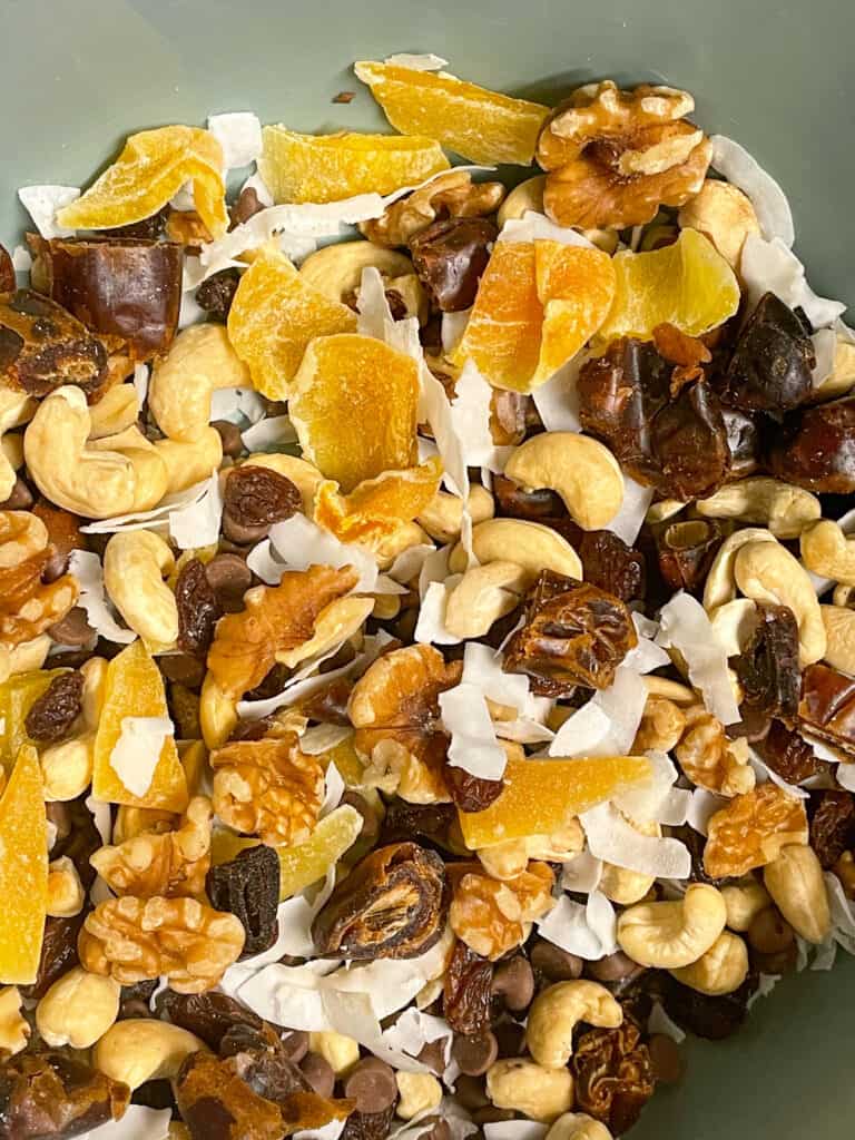 Healthy Homemade Vegan Trail Mix - Lean Green DAD