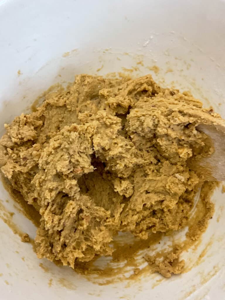 peanut butter cookie dough ready in bowl