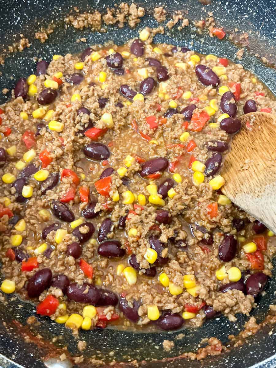 Extra ingredients added to Beanfeast chilli to create a variation in the cooking pan.